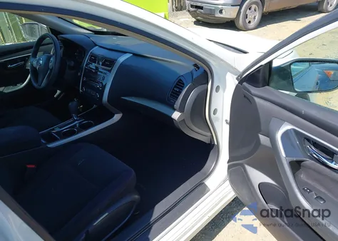 2013 Nissan Altima 2.5 S из США, поврежденный, VIN 1N4AL3AP0DC260868